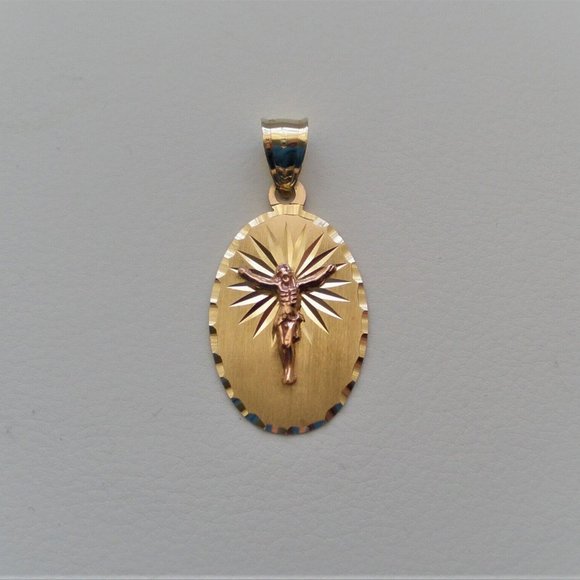 Vintage Designer Two Tone 10K Yellow Pink Rose Gold Diamond Cut Jesus 2D Pendant
